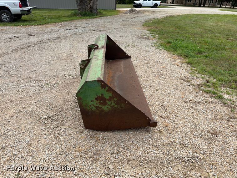 image for item FK3231 1973 John Deere 4230 tractor