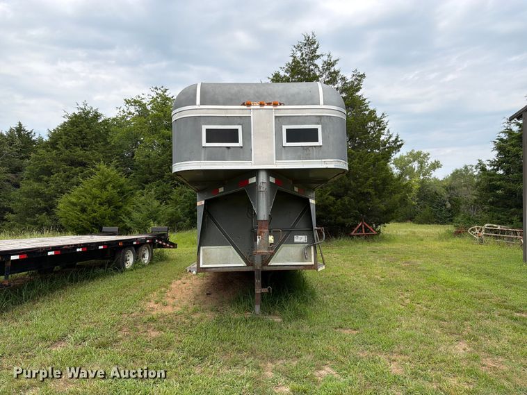 image for item FK3235 1999 Ponderosa Special Edition livestock trailer