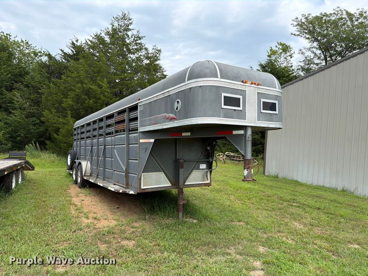 image for item FK3235 1999 Ponderosa Special Edition livestock trailer