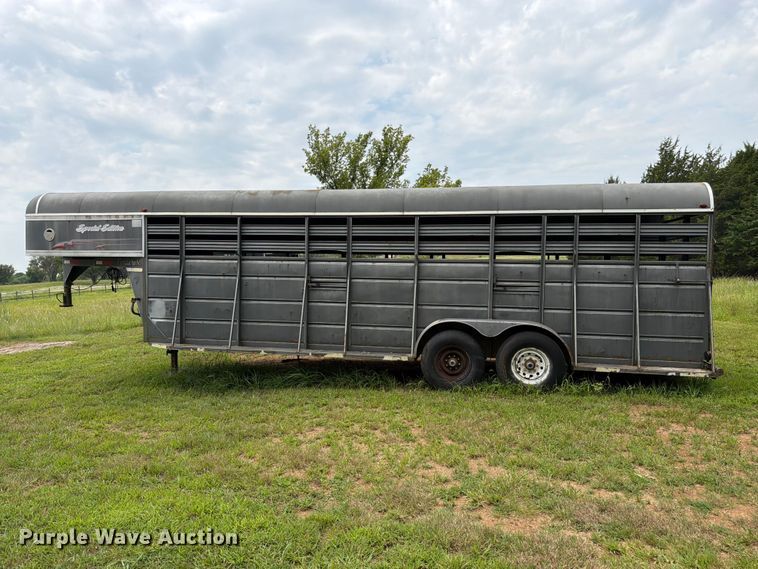 image for item FK3235 1999 Ponderosa Special Edition livestock trailer