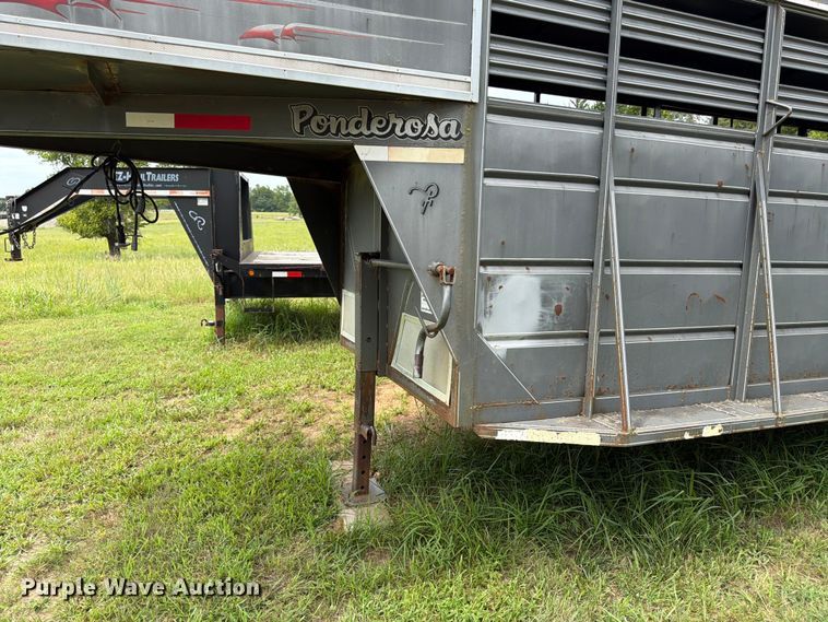 image for item FK3235 1999 Ponderosa Special Edition livestock trailer
