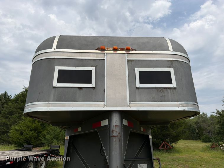 image for item FK3235 1999 Ponderosa Special Edition livestock trailer