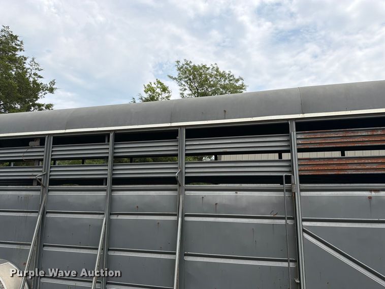 image for item FK3235 1999 Ponderosa Special Edition livestock trailer
