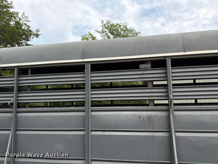 image for item FK3235 1999 Ponderosa Special Edition livestock trailer