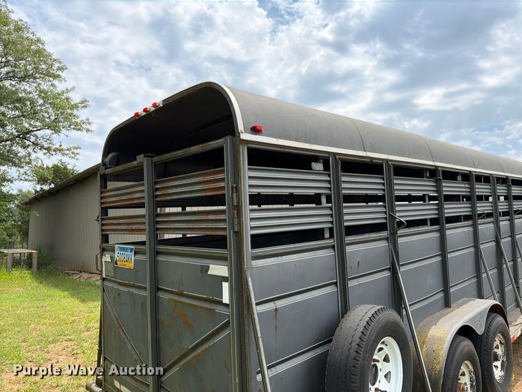 image for item FK3235 1999 Ponderosa Special Edition livestock trailer