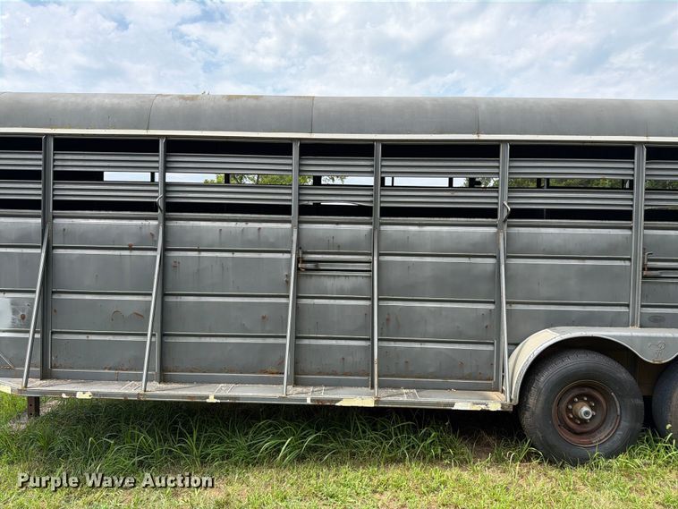image for item FK3235 1999 Ponderosa Special Edition livestock trailer