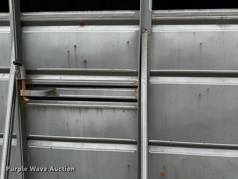 image for item FK3235 1999 Ponderosa Special Edition livestock trailer