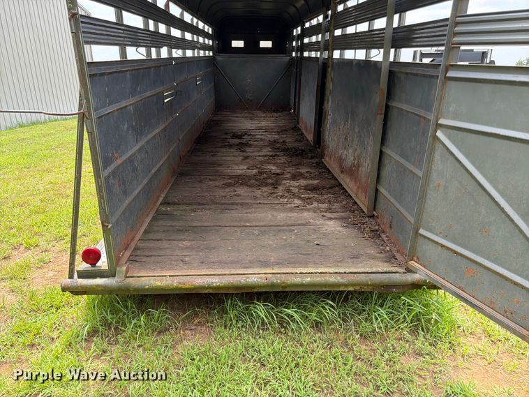 image for item FK3235 1999 Ponderosa Special Edition livestock trailer