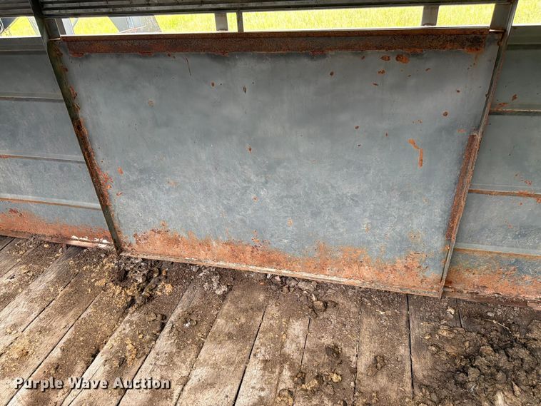 image for item FK3235 1999 Ponderosa Special Edition livestock trailer
