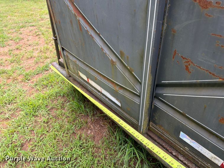 image for item FK3235 1999 Ponderosa Special Edition livestock trailer