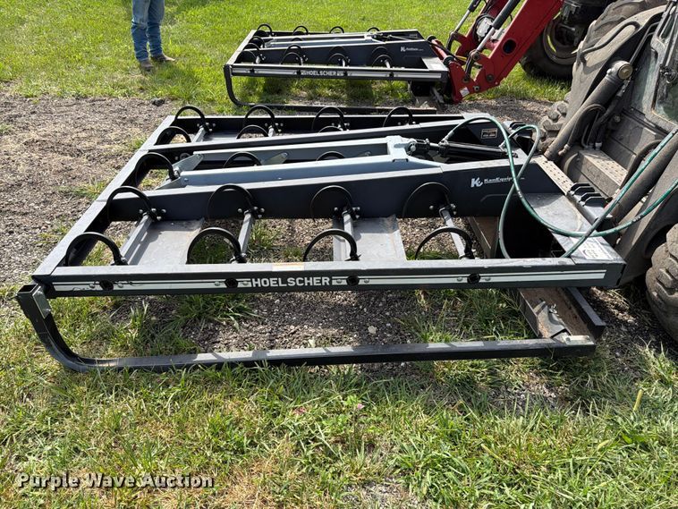 image for item FK3237 Hoelscher 100 skid steer bale accumulator grapple