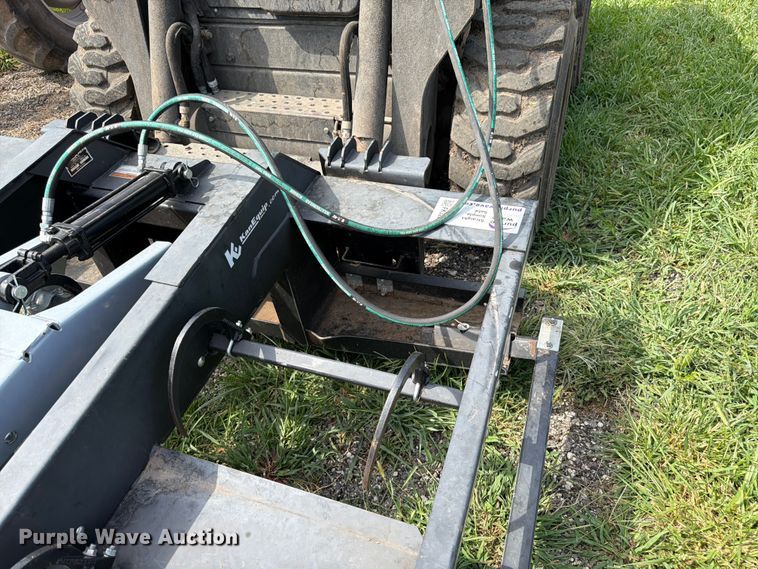 image for item FK3237 Hoelscher 100 skid steer bale accumulator grapple