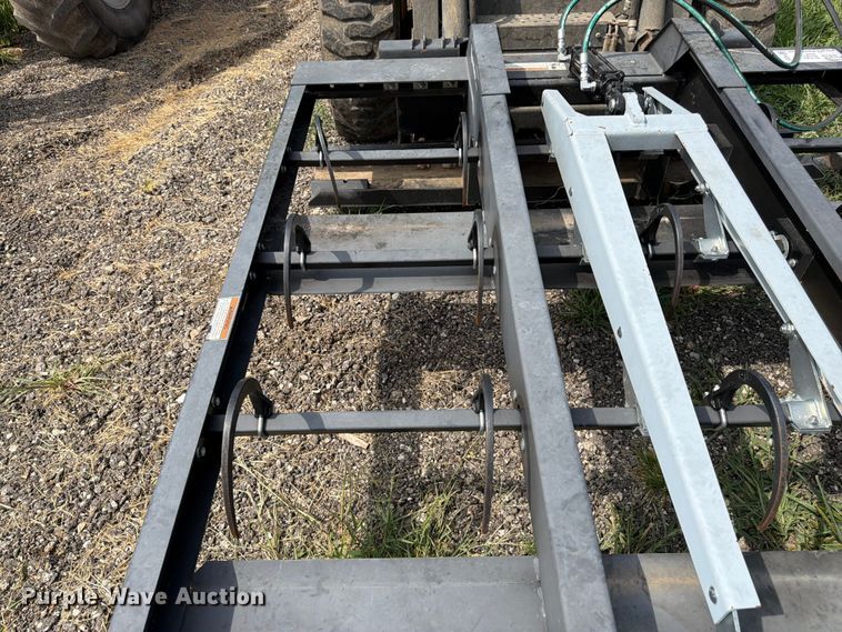 image for item FK3237 Hoelscher 100 skid steer bale accumulator grapple