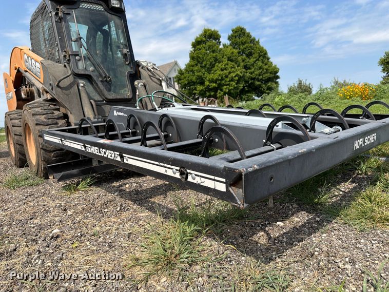 image for item FK3237 Hoelscher 100 skid steer bale accumulator grapple