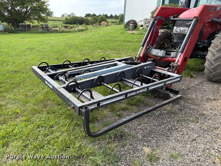 Hoelscher 100 bale accumulator grapple
