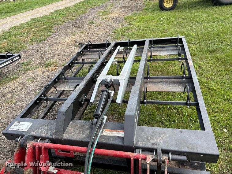 image for item FK3238 Hoelscher 100 bale accumulator grapple