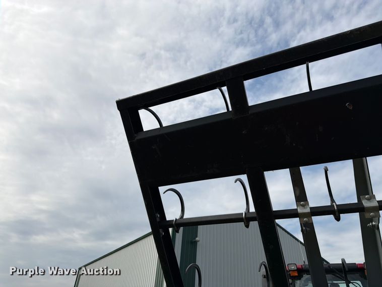 image for item FK3238 Hoelscher 100 bale accumulator grapple