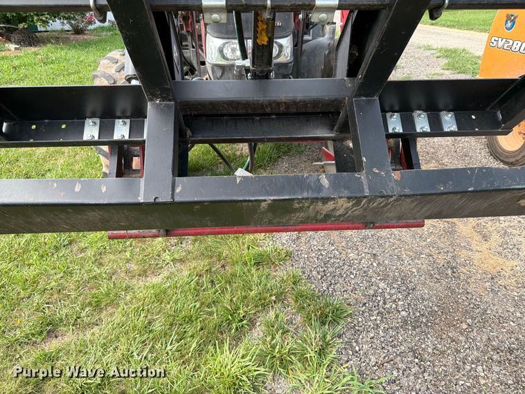 image for item FK3238 Hoelscher 100 bale accumulator grapple