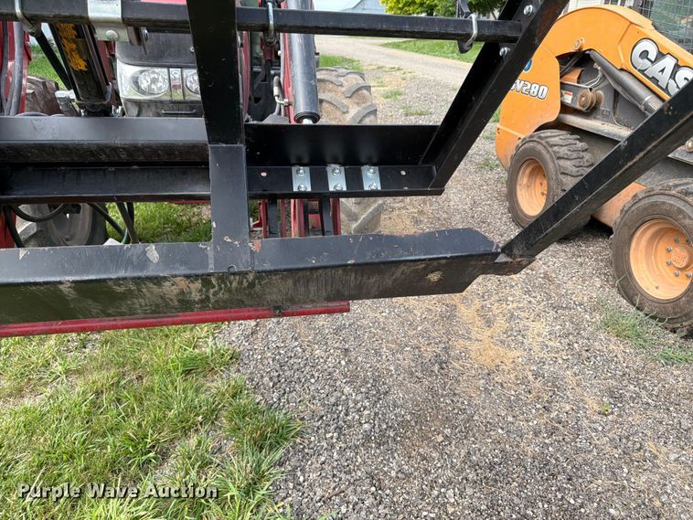 image for item FK3238 Hoelscher 100 bale accumulator grapple
