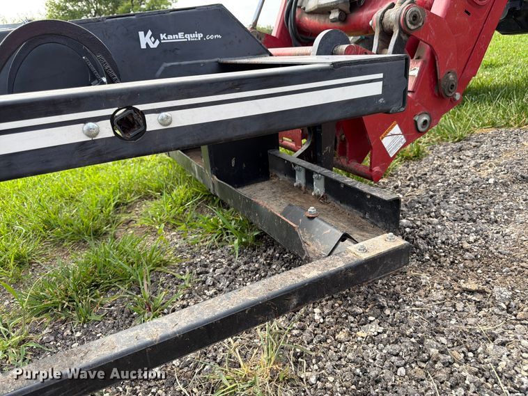 image for item FK3238 Hoelscher 100 bale accumulator grapple