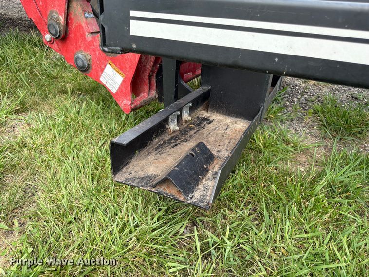 image for item FK3238 Hoelscher 100 bale accumulator grapple