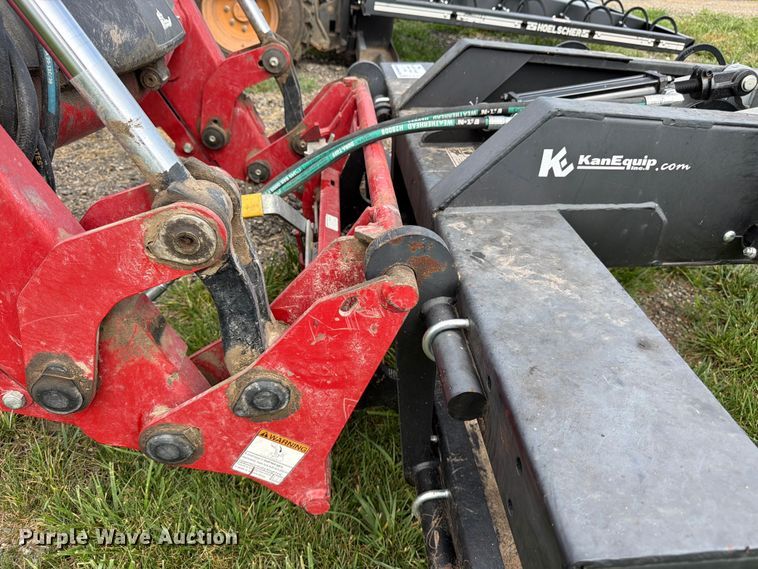 image for item FK3238 Hoelscher 100 bale accumulator grapple