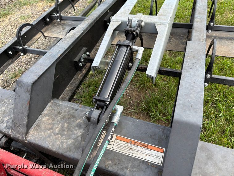 image for item FK3238 Hoelscher 100 bale accumulator grapple