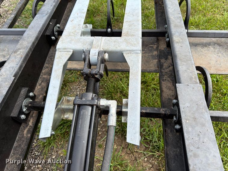 image for item FK3238 Hoelscher 100 bale accumulator grapple