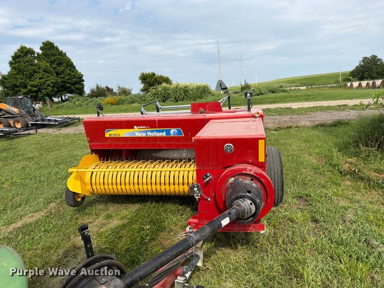 image for item FK3239 2021 New Holland BC5070 small square baler