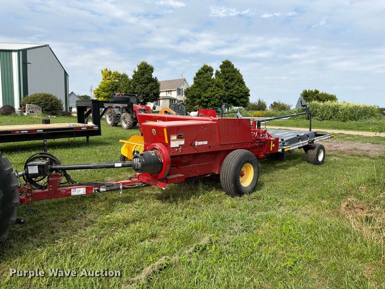 image for item FK3239 2021 New Holland BC5070 small square baler