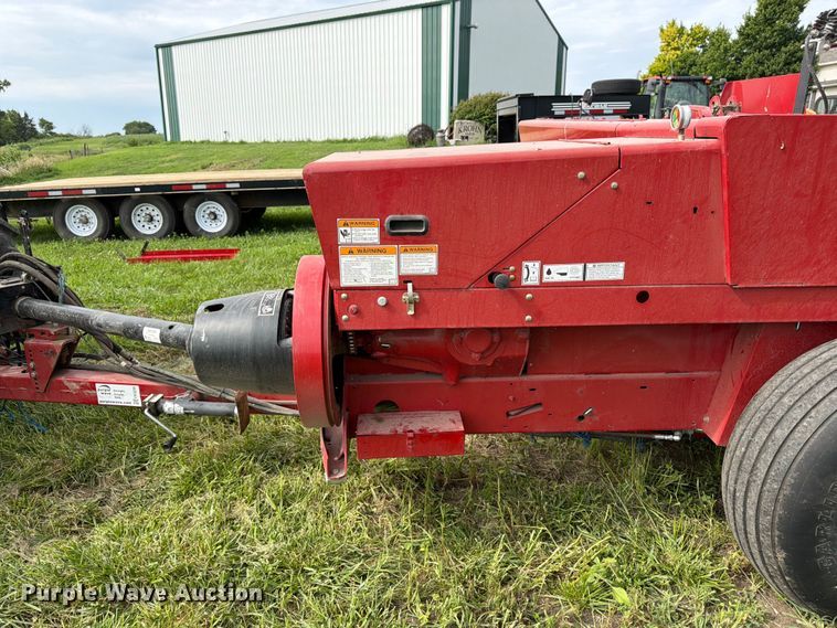image for item FK3239 2021 New Holland BC5070 small square baler