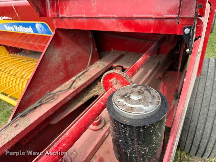 image for item FK3239 2021 New Holland BC5070 small square baler