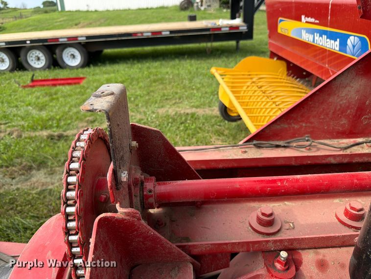 image for item FK3239 2021 New Holland BC5070 small square baler