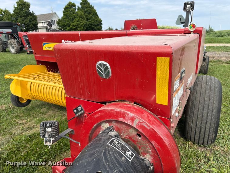 image for item FK3239 2021 New Holland BC5070 small square baler