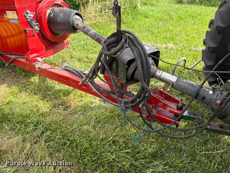 image for item FK3239 2021 New Holland BC5070 small square baler