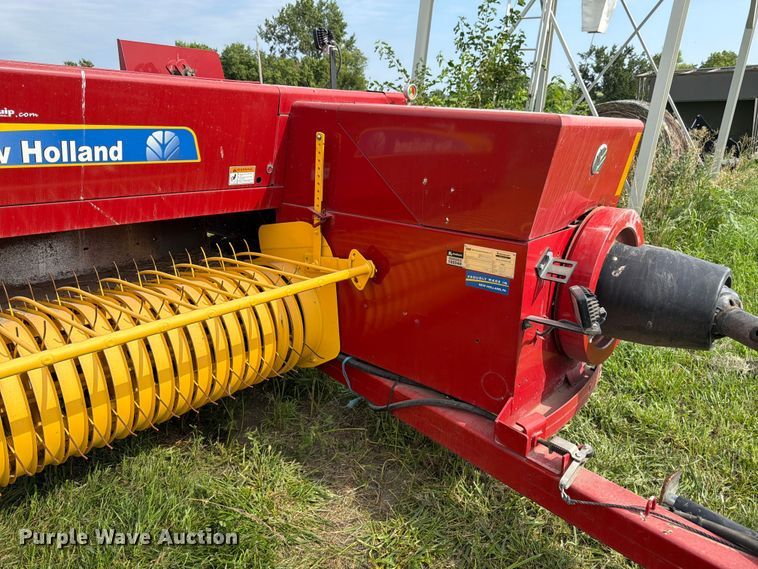 image for item FK3239 2021 New Holland BC5070 small square baler