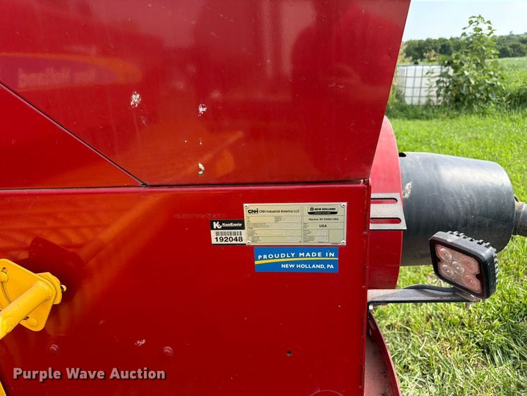 image for item FK3239 2021 New Holland BC5070 small square baler