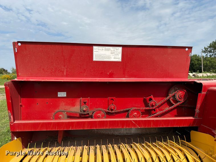 image for item FK3239 2021 New Holland BC5070 small square baler