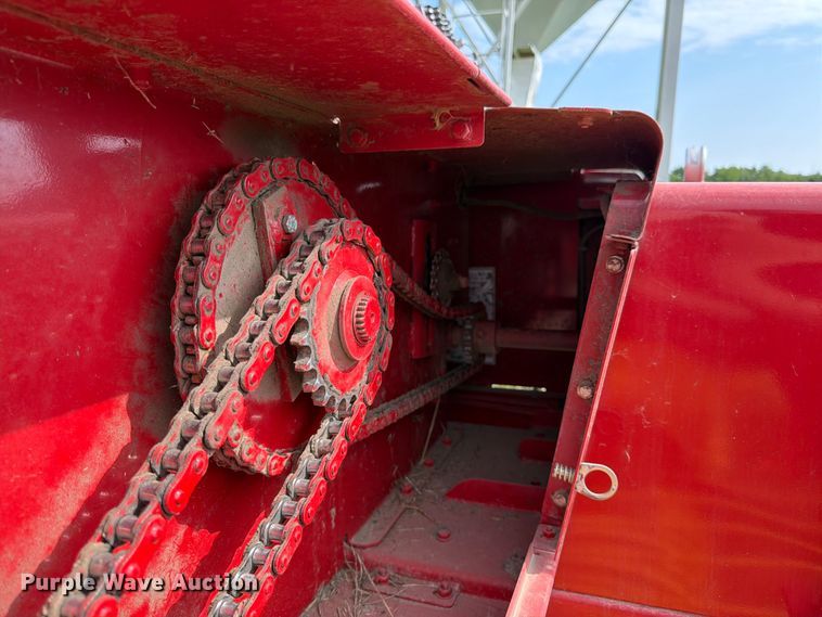 image for item FK3239 2021 New Holland BC5070 small square baler