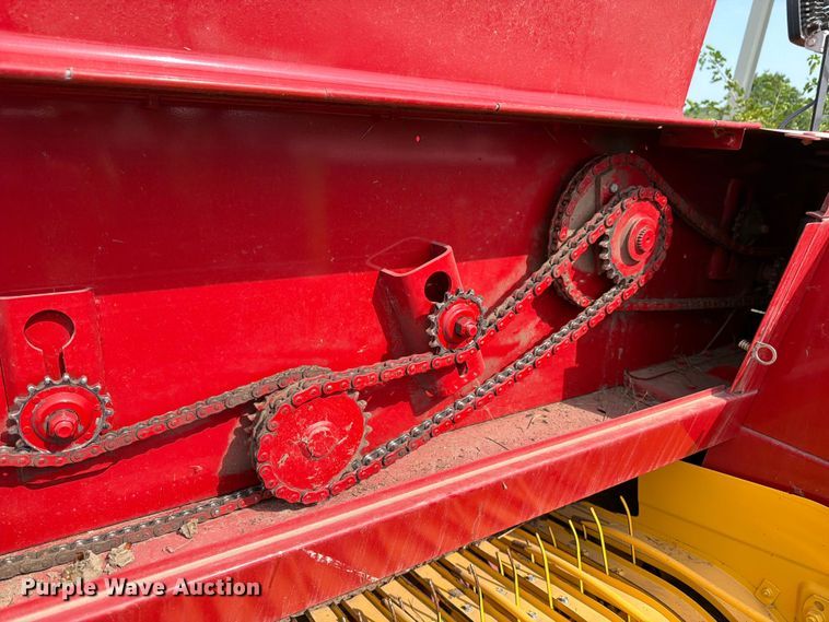 image for item FK3239 2021 New Holland BC5070 small square baler