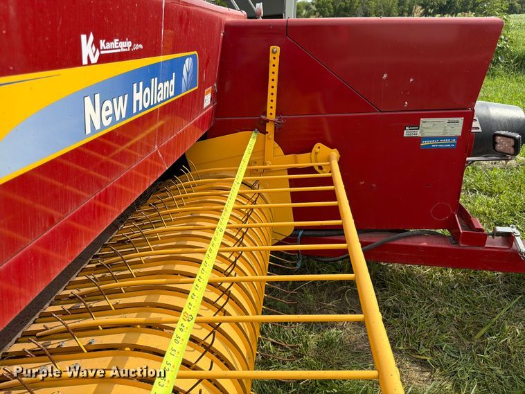 image for item FK3239 2021 New Holland BC5070 small square baler