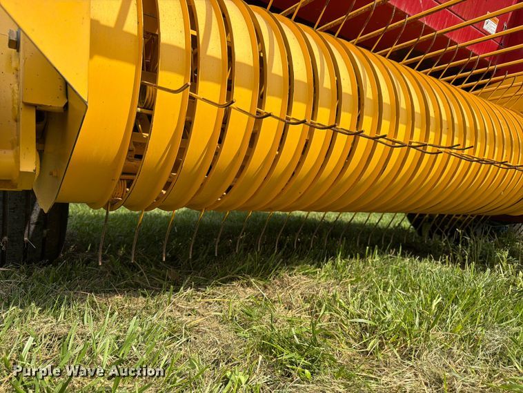 image for item FK3239 2021 New Holland BC5070 small square baler