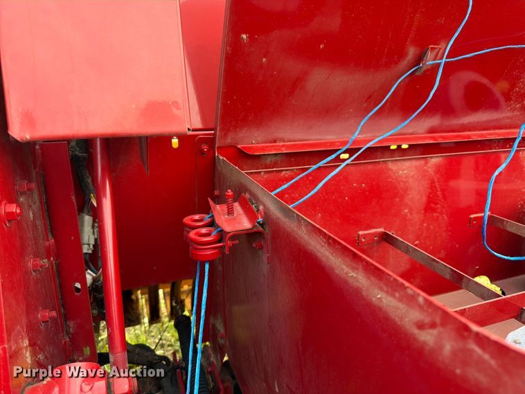 image for item FK3239 2021 New Holland BC5070 small square baler