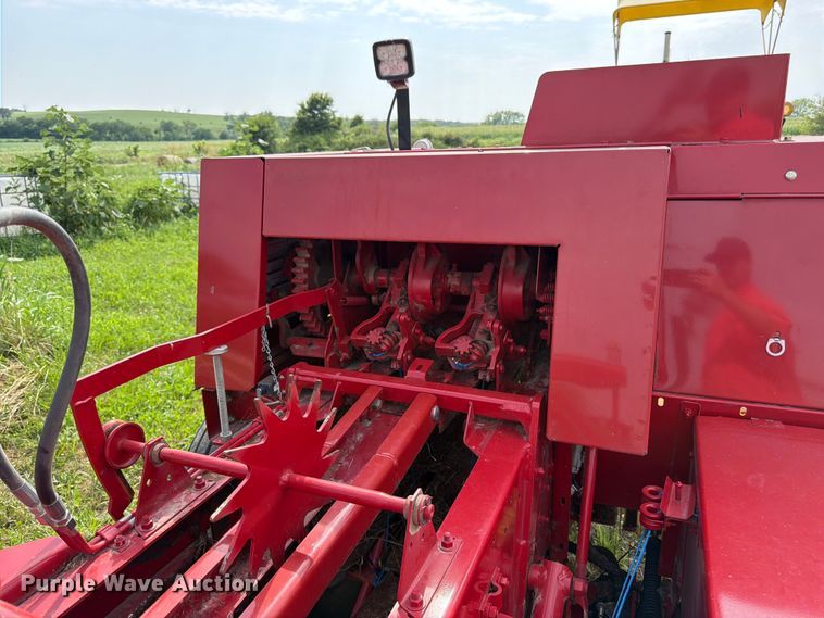 image for item FK3239 2021 New Holland BC5070 small square baler
