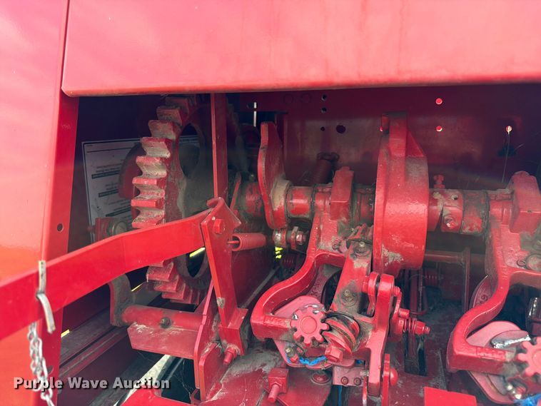 image for item FK3239 2021 New Holland BC5070 small square baler