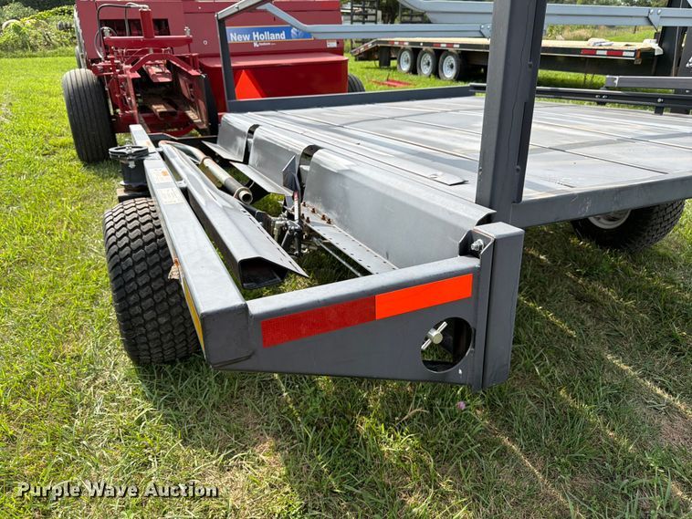 image for item FK3239 2021 New Holland BC5070 small square baler