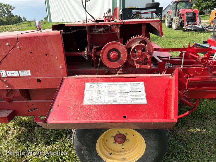 image for item FK3239 2021 New Holland BC5070 small square baler