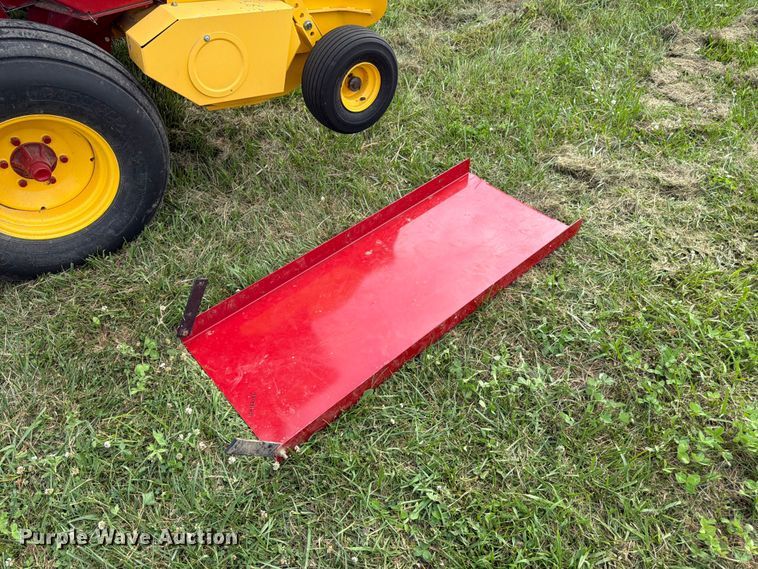 image for item FK3239 2021 New Holland BC5070 small square baler