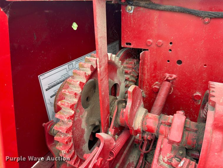 image for item FK3239 2021 New Holland BC5070 small square baler