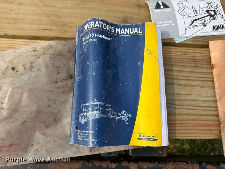 image for item FK3239 2021 New Holland BC5070 small square baler